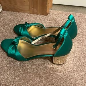 Lilly Pulitzer green and gold dress shoes! Size 8.5!